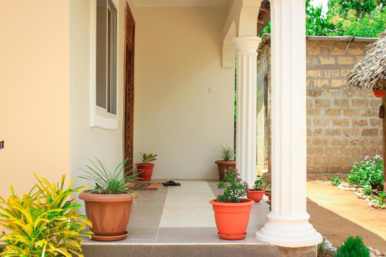 Homestay Kwale *